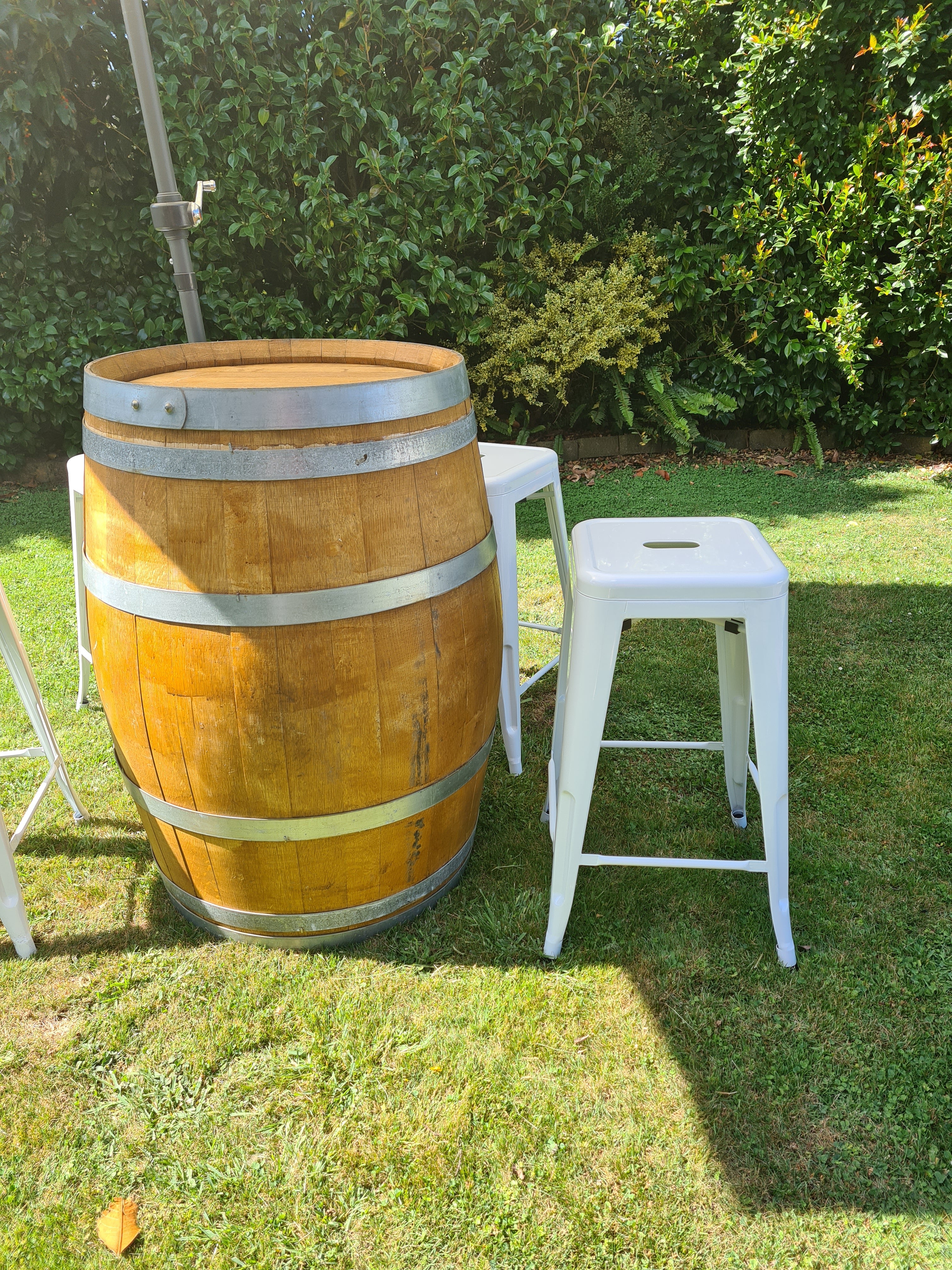 Wine barrel / Bar leaner combo