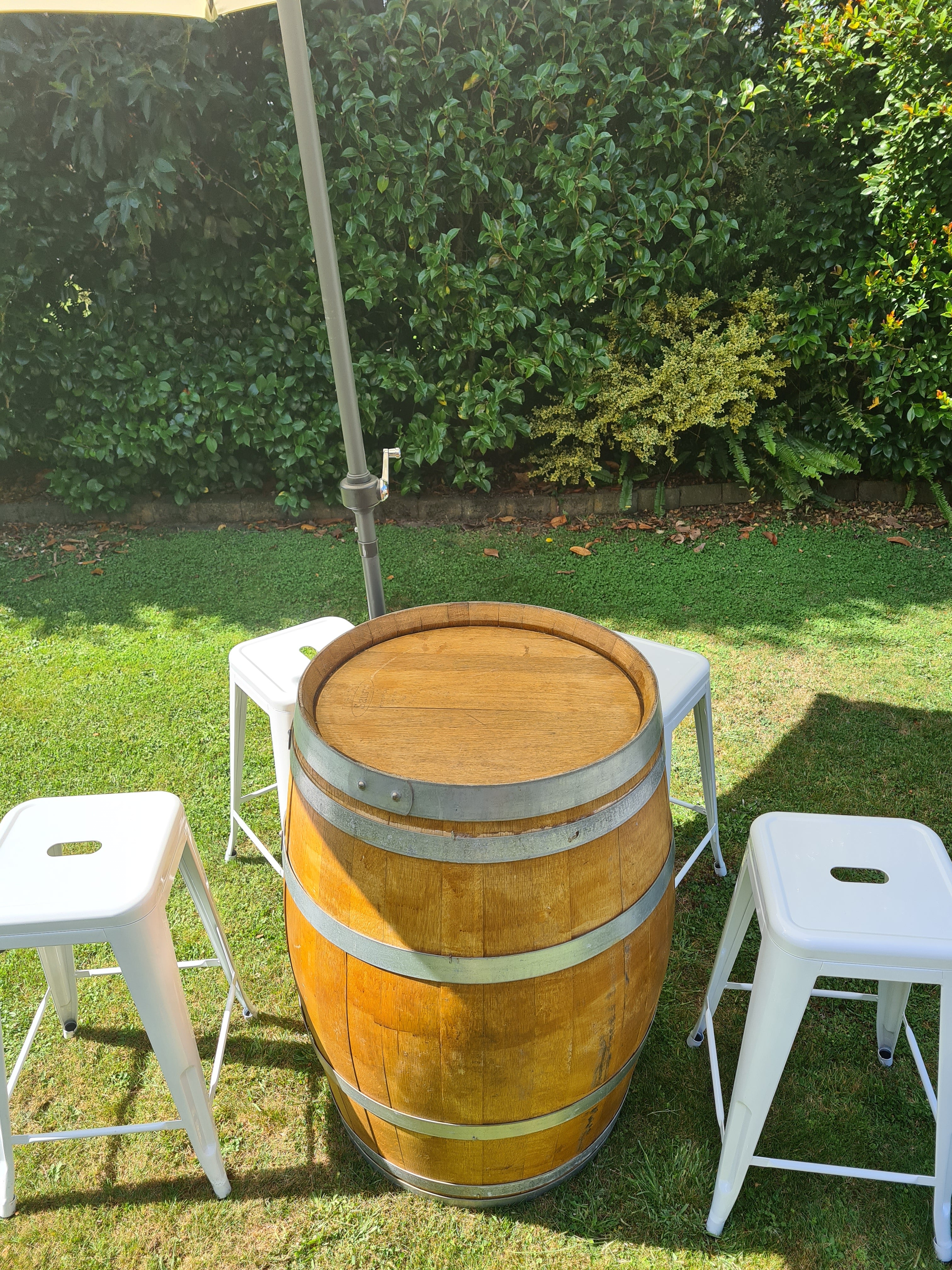 Wine barrel / Bar leaner combo